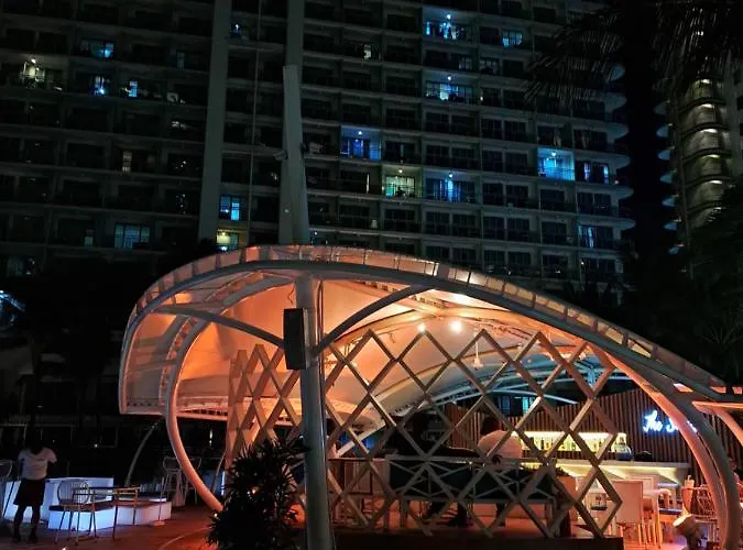 Hotel La Casa Ysabela - Azure Urban Metro Staycation